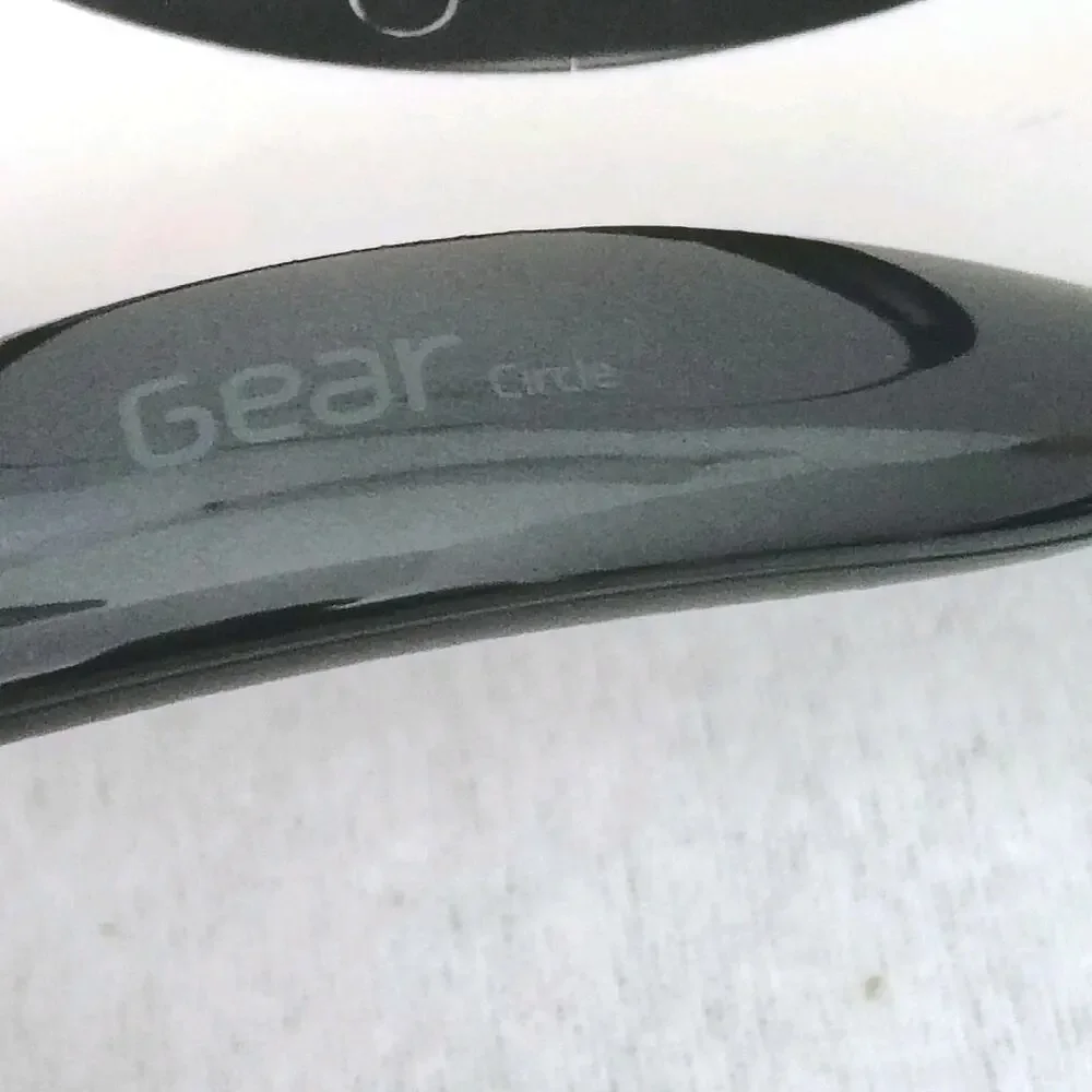 Samsung Gear Circle Wireless Headphones Necklace Black Bluetooth SM-R130 Workout